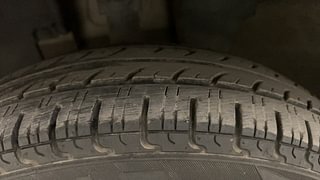 Used 2016 Renault Kwid [2015-2019] RXT Petrol Manual tyres LEFT FRONT TYRE TREAD VIEW