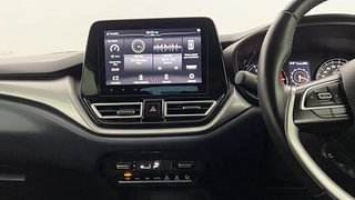 Used 2022 Maruti Suzuki Baleno Alpha Petrol Petrol Manual top_features Integrated (in-dash) music system