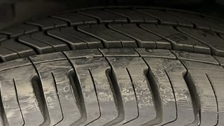 Used 2015 Tata Zest [2014-2019] XMA Diesel Diesel Automatic tyres LEFT FRONT TYRE TREAD VIEW