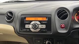 Used 2014 Honda Amaze [2013-2016] 1.2 VX i-VTEC Petrol Manual top_features Integrated (in-dash) music system