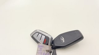 Used 2018 Mahindra XUV500 [2017-2021] W9 AT Diesel Automatic extra CAR KEY VIEW