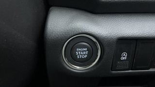 Used 2021 Maruti Suzuki S-Cross Zeta Petrol Manual top_features Keyless start