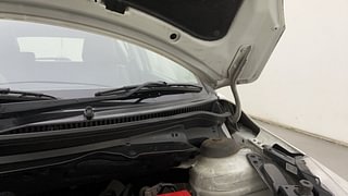 Used 2013 Maruti Suzuki Swift [2011-2017] ZXi Petrol Manual engine ENGINE LEFT SIDE HINGE & APRON VIEW