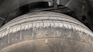Used 2018 Mahindra XUV500 [2017-2021] W9 AT Diesel Automatic tyres LEFT REAR TYRE TREAD VIEW