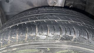 Used 2014 Honda Amaze [2013-2016] 1.2 VX i-VTEC Petrol Manual tyres LEFT FRONT TYRE TREAD VIEW