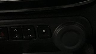 Used 2016 Renault Kwid [2015-2019] RXT Petrol Manual top_features Central locking