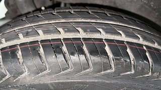 Used 2012 Maruti Suzuki Wagon R 1.0 [2010-2019] LXi Petrol Manual tyres RIGHT REAR TYRE TREAD VIEW