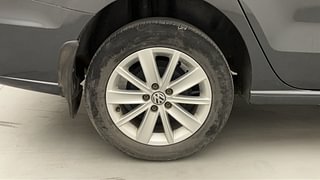 Used 2016 volkswagen Vento 1.5L Highline Diesel AT Diesel Automatic tyres RIGHT REAR TYRE RIM VIEW