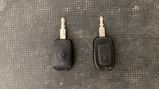 Used 2016 Renault Kwid [2015-2019] RXT Petrol Manual extra CAR KEY VIEW