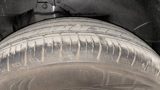 Used 2018 Mahindra XUV500 [2017-2021] W9 AT Diesel Automatic tyres RIGHT REAR TYRE TREAD VIEW