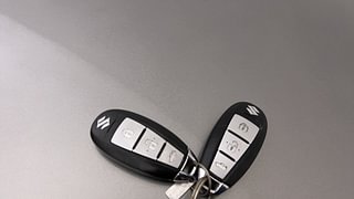 Used 2016 Maruti Suzuki Ciaz [2014-2017] ZXI+ Petrol Manual extra CAR KEY VIEW