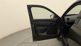 Used 2017 Renault Kwid [2017-2019] RXT 1.0 SCE Special Petrol Manual interior LEFT FRONT DOOR OPEN VIEW