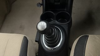 Used 2014 Honda Amaze [2013-2016] 1.2 VX i-VTEC Petrol Manual interior GEAR  KNOB VIEW