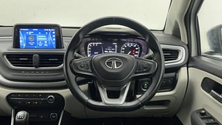 Used 2022 Tata Altroz XZ Plus 1.5 diesel mt dual tone Diesel Manual interior STEERING VIEW