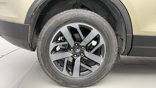 Used 2022 Tata Safari Kaziranga XZA Plus Diesel Automatic tyres RIGHT REAR TYRE RIM VIEW