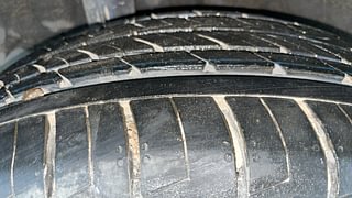 Used 2018 Hyundai Verna [2017-2020] 1.6 VTVT SX (O) AT Petrol Automatic tyres RIGHT REAR TYRE TREAD VIEW