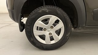Used 2017 Renault Kwid [2017-2019] RXT 1.0 SCE Special Petrol Manual tyres RIGHT REAR TYRE RIM VIEW