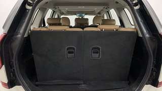Used 2018 Mahindra XUV500 [2017-2021] W9 AT Diesel Automatic interior DICKY INSIDE VIEW