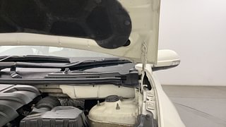 Used 2018 Mahindra XUV500 [2017-2021] W9 AT Diesel Automatic engine ENGINE LEFT SIDE HINGE & APRON VIEW