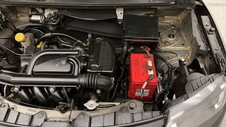 Used 2017 Renault Kwid [2017-2019] RXT 1.0 SCE Special Petrol Manual engine ENGINE LEFT SIDE VIEW