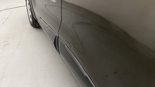 Used 2017 Renault Kwid [2017-2019] RXT 1.0 SCE Special Petrol Manual dents MINOR DENT