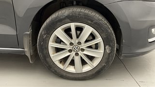 Used 2016 volkswagen Vento 1.5L Highline Diesel AT Diesel Automatic tyres RIGHT FRONT TYRE RIM VIEW