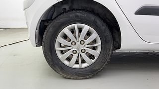 Used 2014 hyundai i10 Sportz 1.1 Petrol Petrol Manual tyres RIGHT REAR TYRE RIM VIEW