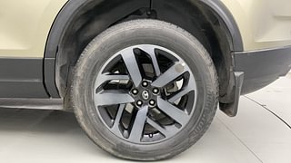 Used 2022 Tata Safari Kaziranga XZA Plus Diesel Automatic tyres LEFT REAR TYRE RIM VIEW