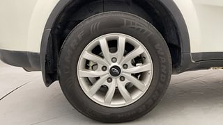 Used 2018 Mahindra XUV500 [2017-2021] W9 AT Diesel Automatic tyres RIGHT REAR TYRE RIM VIEW