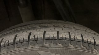 Used 2016 Renault Kwid [2015-2019] RXT Petrol Manual tyres RIGHT REAR TYRE TREAD VIEW