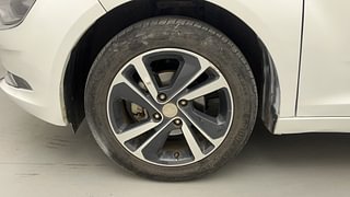 Used 2022 Tata Altroz XZ Plus 1.5 diesel mt dual tone Diesel Manual tyres LEFT FRONT TYRE RIM VIEW
