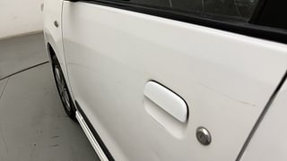 Used 2016 Maruti Suzuki Stingray [2013-2019] VXi Petrol Manual dents MINOR DENT