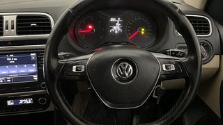 Used 2017 Volkswagen Ameo [2017-2020] Highline Plus 1.5L AT (D) Diesel Automatic top_features Steering mounted controls