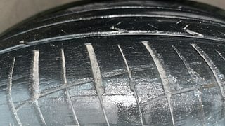 Used 2019 Hyundai Creta [2018-2020] 1.6 SX OPT VTVT Petrol Manual tyres RIGHT FRONT TYRE TREAD VIEW