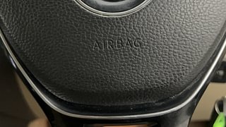 Used 2016 volkswagen Vento 1.5L Highline Diesel AT Diesel Automatic top_features Airbags