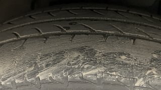 Used 2015 Tata Zest [2014-2019] XMA Diesel Diesel Automatic tyres RIGHT FRONT TYRE TREAD VIEW