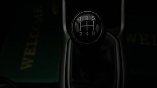 Used 2022 Maruti Suzuki Ignis Alpha MT Petrol Petrol Manual interior GEAR  KNOB VIEW