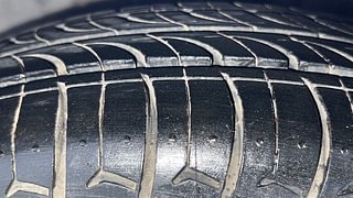 Used 2014 hyundai i10 Sportz 1.1 Petrol Petrol Manual tyres LEFT FRONT TYRE TREAD VIEW