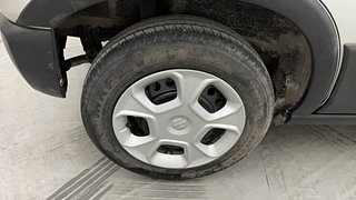 Used 2022 maruti-suzuki S-Presso VXI (O) Petrol Manual tyres RIGHT REAR TYRE RIM VIEW