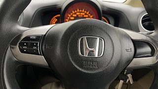 Used 2014 Honda Amaze [2013-2016] 1.2 VX i-VTEC Petrol Manual top_features Steering mounted controls