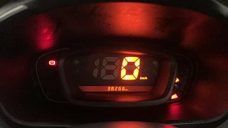Used 2016 Renault Kwid [2015-2019] RXT Petrol Manual interior CLUSTERMETER VIEW