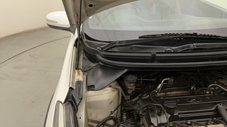 Used 2017 Hyundai i20 Active [2015-2020] 1.2 S Petrol Manual engine ENGINE RIGHT SIDE HINGE & APRON VIEW