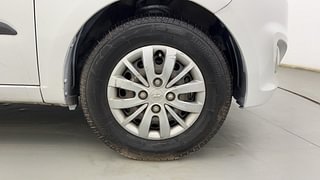 Used 2014 hyundai i10 Sportz 1.1 Petrol Petrol Manual tyres RIGHT FRONT TYRE RIM VIEW