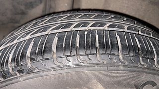 Used 2017 maruti-suzuki Ciaz Zeta Petrol AT Petrol Automatic tyres RIGHT REAR TYRE TREAD VIEW