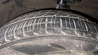 Used 2017 maruti-suzuki Ciaz Zeta Petrol AT Petrol Automatic tyres LEFT FRONT TYRE TREAD VIEW
