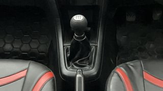 Used 2011 Maruti Suzuki Swift [2011-2017] LXi Petrol Manual interior GEAR  KNOB VIEW