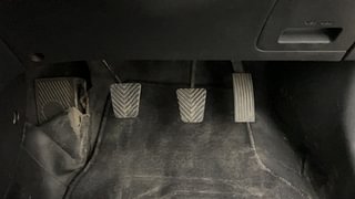 Used 2018 Hyundai Elite i20 [2014-2018] Asta 1.2 Petrol Manual interior PEDALS VIEW