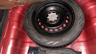 Used 2014 Hyundai Xcent [2014-2017] S (O) Diesel Diesel Manual tyres SPARE TYRE VIEW