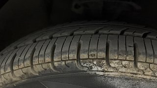 Used 2012 Hyundai i10 Sportz 1.2 Kappa2 Petrol Manual tyres RIGHT FRONT TYRE TREAD VIEW