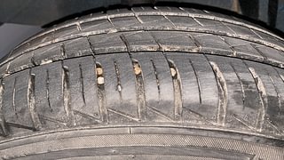 Used 2023 Renault Kwid 1.0 RXT AMT SCE Petrol Automatic tyres RIGHT REAR TYRE TREAD VIEW